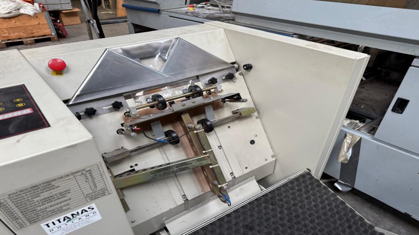 Titanas, MF 99MB01 Minipack Sealbag sealing machine, 2004